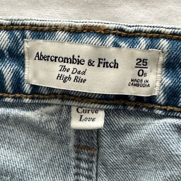 Women’s Abercrombie & Fitch Jeans - Picture 3 of 4